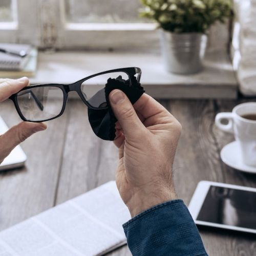 Kit de Limpa Lentes + Flanelas Óculos - Clean Up 25 ML